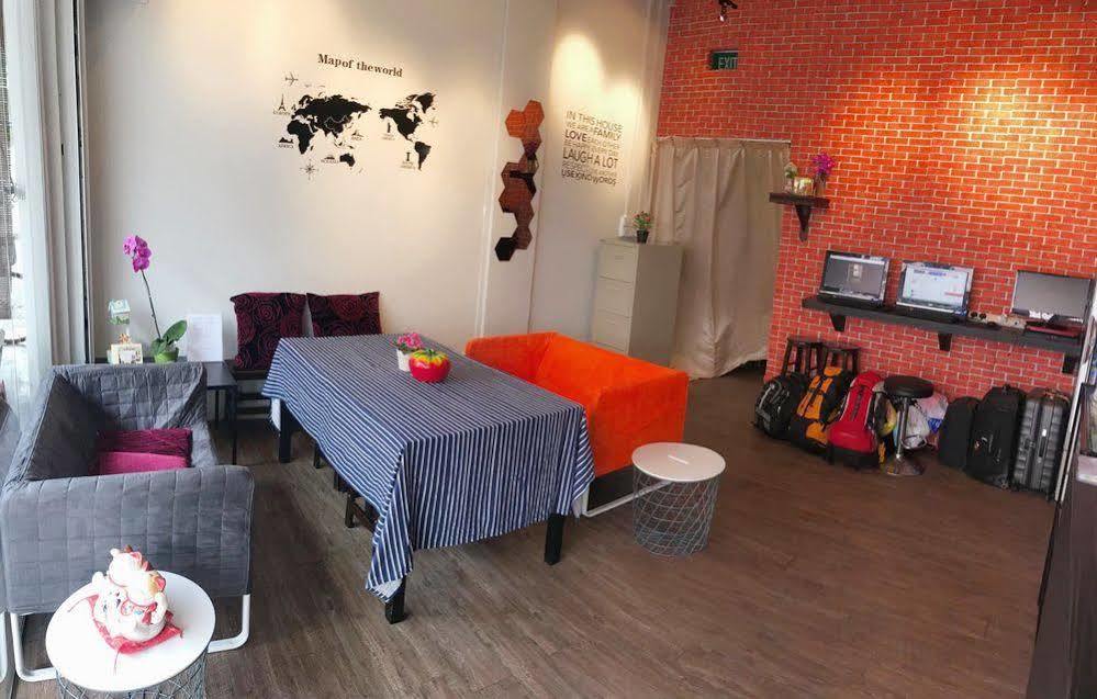 Pillow Talk Hostel Сингапур Екстериор снимка